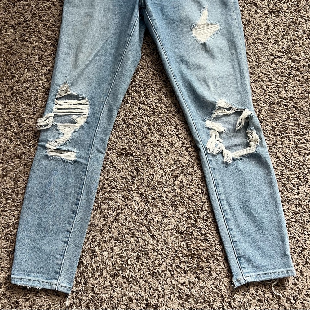 A&F Light Blue Women's Jeans - Picture 2 of 10